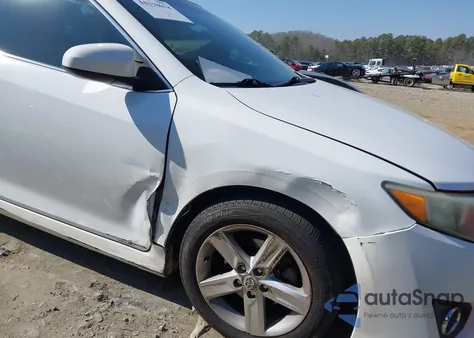 2012 Toyota Camry Se z USA, uszkodzony, nr VIN 4T1BF1FK7CU165736